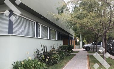 En Venta | Casa de 4 Dormitorios | Barrio el Manzanar de Cipolletti