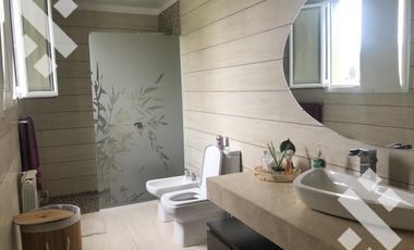 En Venta | Casa de 4 Dormitorios | Barrio el Manzanar de Cipolletti