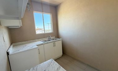 Amplio departamento en renta con balcón en zona céntrica de Rosarito