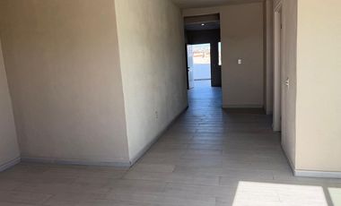 Amplio departamento en renta con balcón en zona céntrica de Rosarito