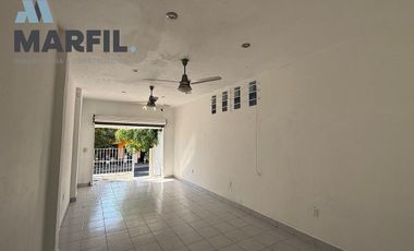 Local Comercial en Renta Centro de Colima frente a TELMEX cerca de IUBA
