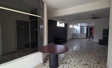 OFICINA AMUEBLADA EN RENTA, EN EDIFICIO