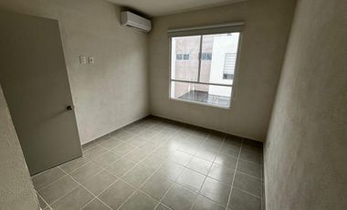 SE RENTA CASA EN PLAYA DEL CARMEN, EQUIPADA, SIN AMUEBLAR