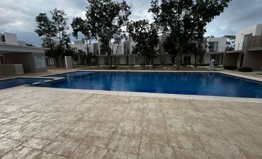 SE RENTA CASA EN PLAYA DEL CARMEN, EQUIPADA, SIN AMUEBLAR