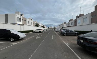 SE RENTA CASA EN PLAYA DEL CARMEN, EQUIPADA, SIN AMUEBLAR