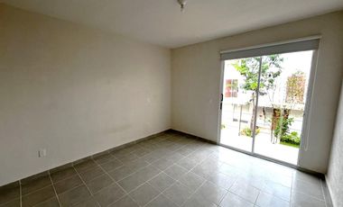 SE RENTA CASA EN PLAYA DEL CARMEN, EQUIPADA, SIN AMUEBLAR
