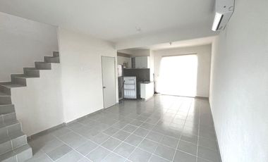 SE RENTA CASA EN PLAYA DEL CARMEN, EQUIPADA, SIN AMUEBLAR