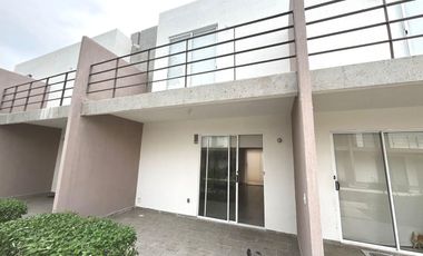 SE RENTA CASA EN PLAYA DEL CARMEN, EQUIPADA, SIN AMUEBLAR
