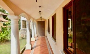 VENTA CASA ALBROOK CON PISCINA PRIVADA  (EC)