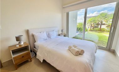 Apartamento en Venta con Piscina en Playa Escondida