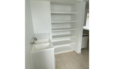 ALQUILER DE APARTAMENTO EN CLAYTON COMO NUEVO LINEA BLANCA (EC)