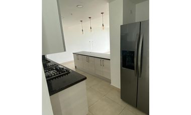 ALQUILER DE APARTAMENTO EN CLAYTON COMO NUEVO LINEA BLANCA (EC)