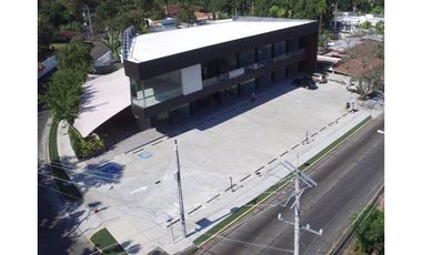 Santa Elena Strip Mall (RSdeR)