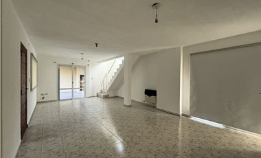 SE ALQUILA DUPLEX DE 2 DORM EN B° PINARES - ALMAFUERTE