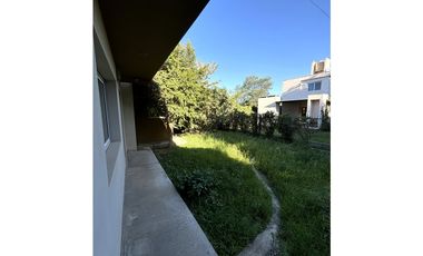 SE ALQUILA DUPLEX DE 2 DORM EN B° PINARES - ALMAFUERTE