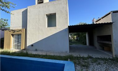 SE ALQUILA DUPLEX DE 2 DORM EN B° PINARES - ALMAFUERTE