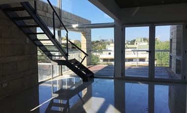 Triplex con vista al mar. 4 ambientes. Piscina. Cochera. Pinamar