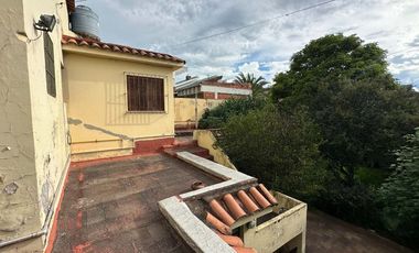 VENTA CASA C/COCHERA ZONA PARQUE SAN MARTIN