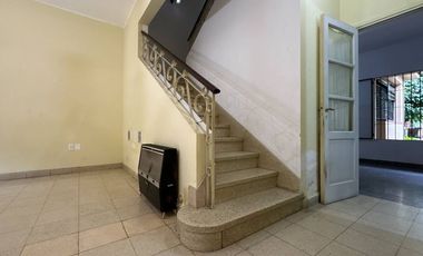 VENTA CASA C/COCHERA ZONA PARQUE SAN MARTIN