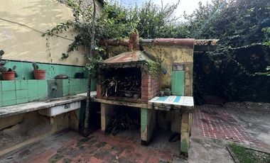 VENTA CASA C/COCHERA ZONA PARQUE SAN MARTIN