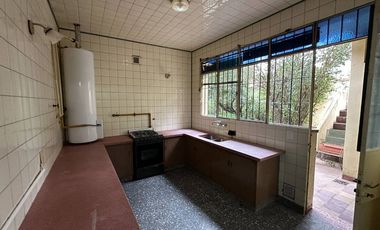 VENTA CASA C/COCHERA ZONA PARQUE SAN MARTIN