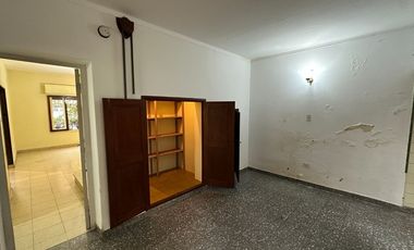 VENTA CASA C/COCHERA ZONA PARQUE SAN MARTIN