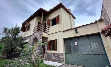 VENTA CASA C/COCHERA ZONA PARQUE SAN MARTIN