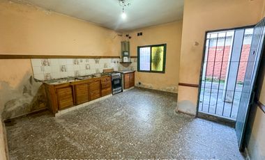 Casa 5 ambientes 140 m² en venta con cochera en Loma Hermosa
