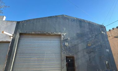 Galpón en alquiler de 280m2 ubicado en Barrio El Martillo