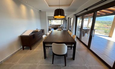 ALQUILER CASA B° PRIVADO CLUB CAMPO ROCA