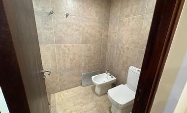 ALQUILER CASA B° PRIVADO CLUB CAMPO ROCA