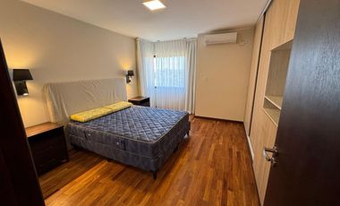 ALQUILER CASA B° PRIVADO CLUB CAMPO ROCA
