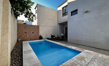 VENTA Casa 4 dorm. patio c/pileta y cochera