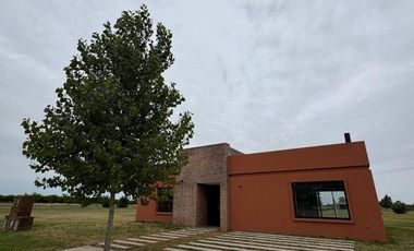CASA EN VENTA A ESTRENAR LA FEDERALA, LOBOS