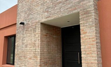 CASA EN VENTA A ESTRENAR LA FEDERALA, LOBOS