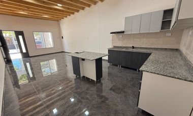 CASA DE 3 HABITACIONES, 2 BAÑOS. CAPITAL