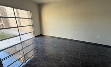 CASA DE 3 HABITACIONES, 2 BAÑOS. CAPITAL