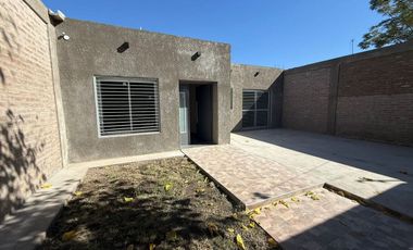 CASA DE 3 HABITACIONES, 2 BAÑOS. CAPITAL