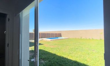 Casa 3 Hab 3 Baños Pileta Rivadavia B Privado