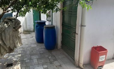 CASA 4 AMBIENTES EN VENTA CON PATIO MAS DEPTO