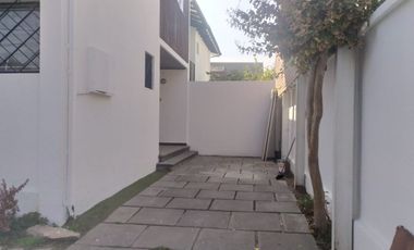 ARRIENDO CASA 3HAB 2BA PROVIDENCIA