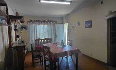 CASA CON FONDO Y LOCAL AL FRENTE GLEW CENTRO