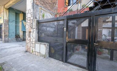 PLANTA ALTA SOBRE AV.GALICIA CON COCHERA