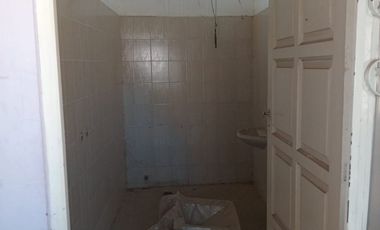 ALQUILER CASA Y SALONES MÁS SALON COMERCIAL.