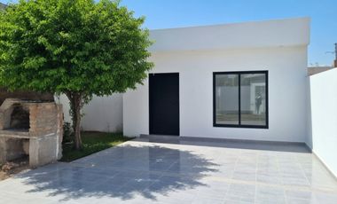 ALQUILER CASA Y SALONES MÁS SALON COMERCIAL.