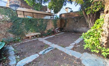 Venta casa 7 amb en con jardin en Villa Adelina