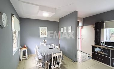 CASA DE 3 DORMITORIOS AMUEBLADA EN ALQUILER