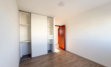VENTA DUPLEX DOS DORMITORIOS CON PARQUE, CITY BELL