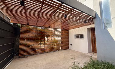 VENTA DUPLEX DOS DORMITORIOS CON PARQUE, CITY BELL