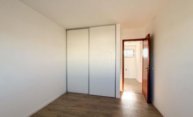 VENTA DUPLEX DOS DORMITORIOS CON PARQUE, CITY BELL
